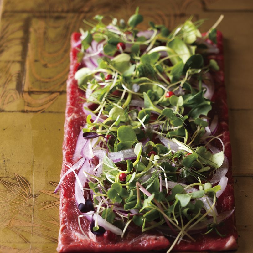 【New Year Special 特別割引×月～木限定 個室選択可】2026年 午年にちなんで『サクラ肉たたき』AUS産ラムランプの炭火焼、大皿シェア＋スパークリング含む2.5h飲み放題付き