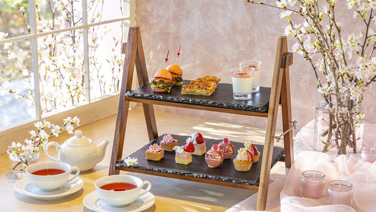 [Weekend & Holiday] Sakura & Strawberry Afternoon Tea