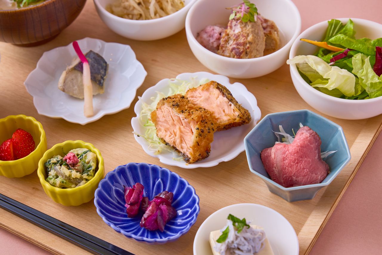 【ご予約限定】旬を少しずつ、贅沢に。12種の御膳(ドリンク付き)