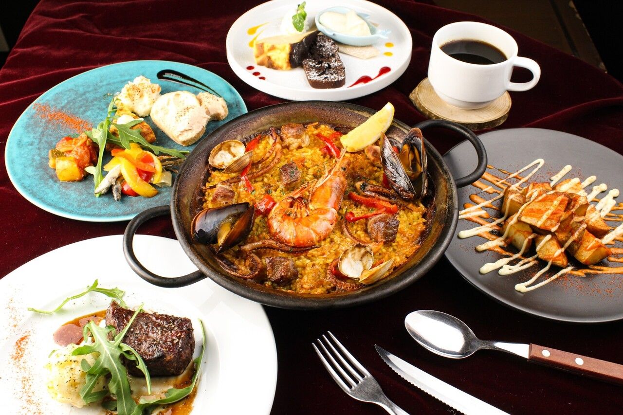 (5/11～)【ランチ｜エスペシャルコース(5品)】肉・魚料理＆自慢のパエリャを両方堪能！贅沢フルコース〜ご褒美ランチや記念日に〜