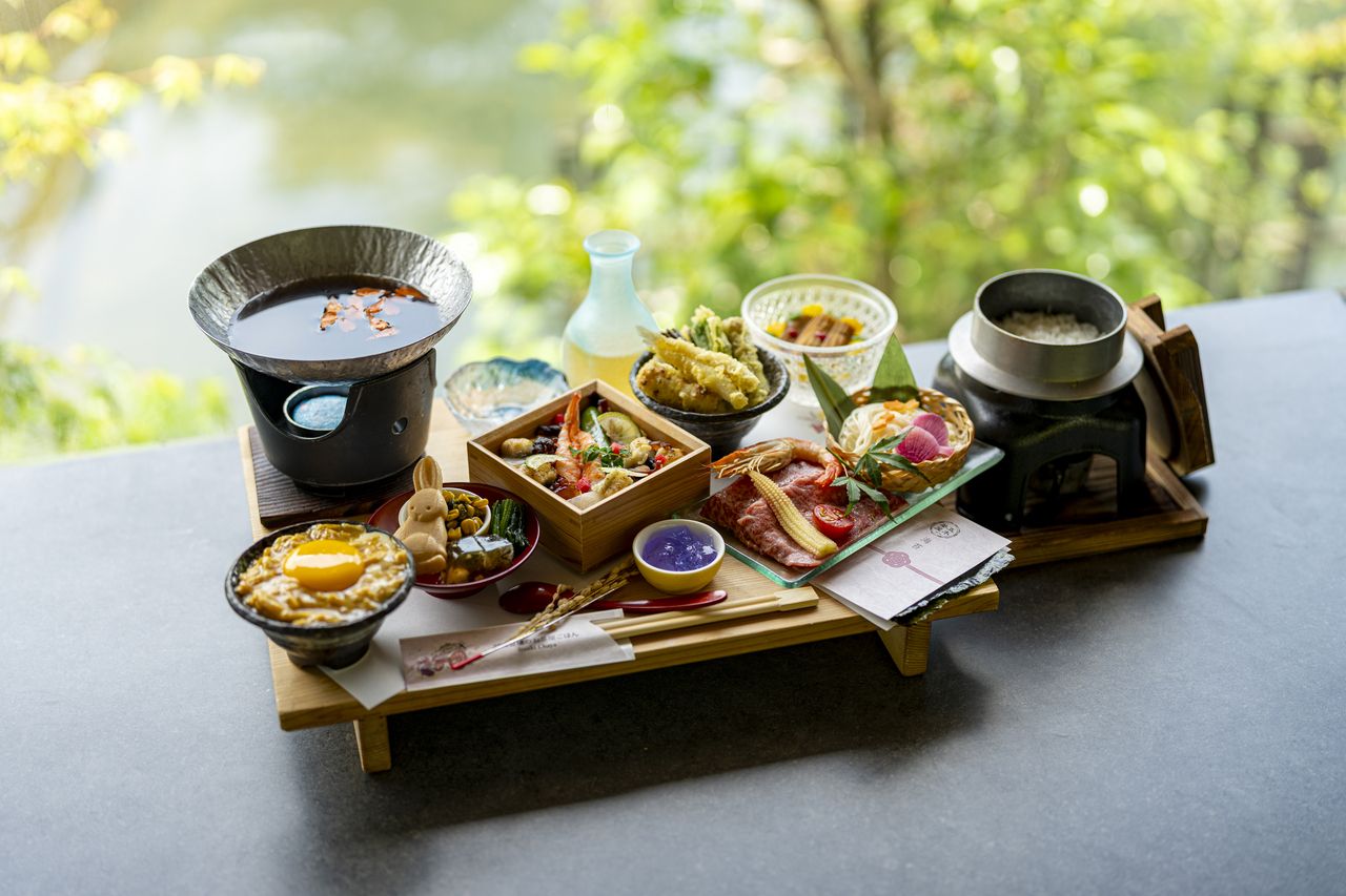 Kyoto-style Donburi Five-Dish Tasting Set ~Wagyu Beef and Summer Vegetables, Sukiyaki Illuminated by Light~ (Summer Version / June 1st, 2026 onwards)