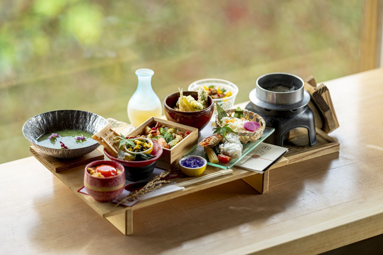 Kyoto-style Donburi Five-Dish Tasting Set ~Conger Eel and Summer Vegetables Cooling Grated Radish Hot Pot~ (Summer Version / June 2026)