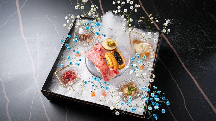 👑おすすめ🏆前菜5種付　綿あめで作るA５ランク認定近江牛すき焼きコース