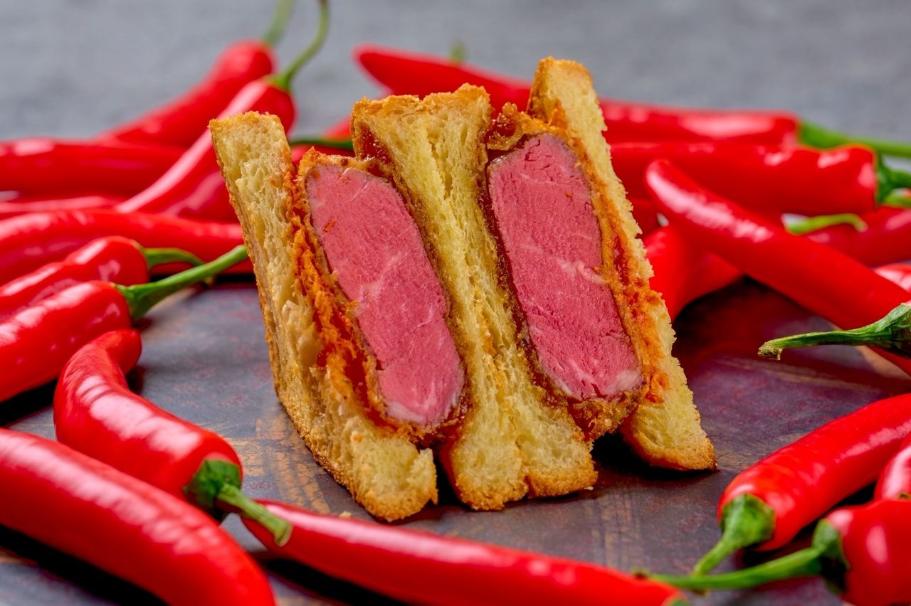 Private room guaranteed. [THE USHIMITSU Course] This course allows you to enjoy USHIMITSU from start to finish. We offer a carefully selected wagyu beef eel yukke dog and a carefully selected tenderloin beef spicy brioche cutlet sandwich.