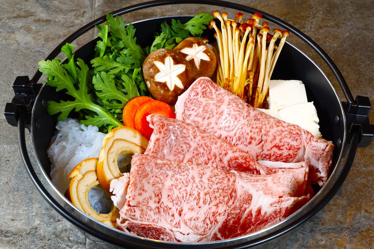 【Limited time until November】90-minute Kobe beef sukiyaki all-you-can-eat & drink course: originally 13,500 yen → now 7,500 yen (tax included)
