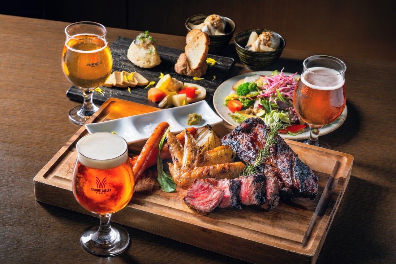 [A partire da ottobre] "Menu di carne Mugi" 4 grandi vassoi (10 piatti in totale) + 2 ore di bevande a volontà 7.300 yen