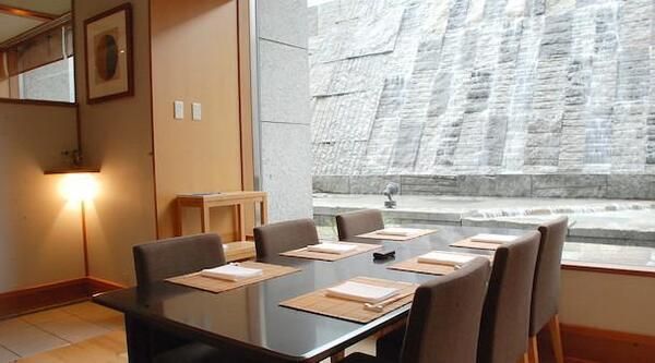 Window seating2