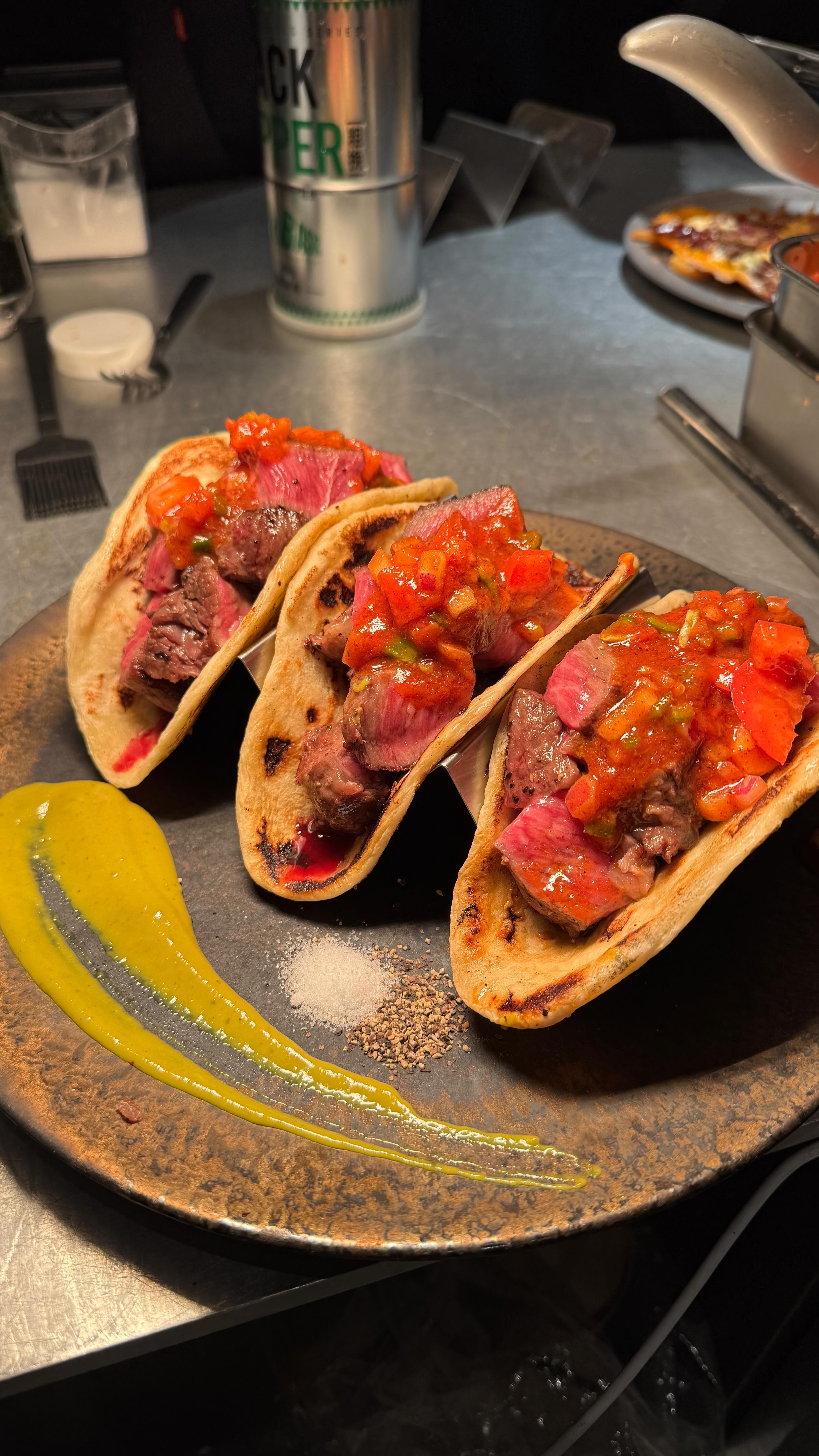 BLUE ENTRANCE KITCHEN