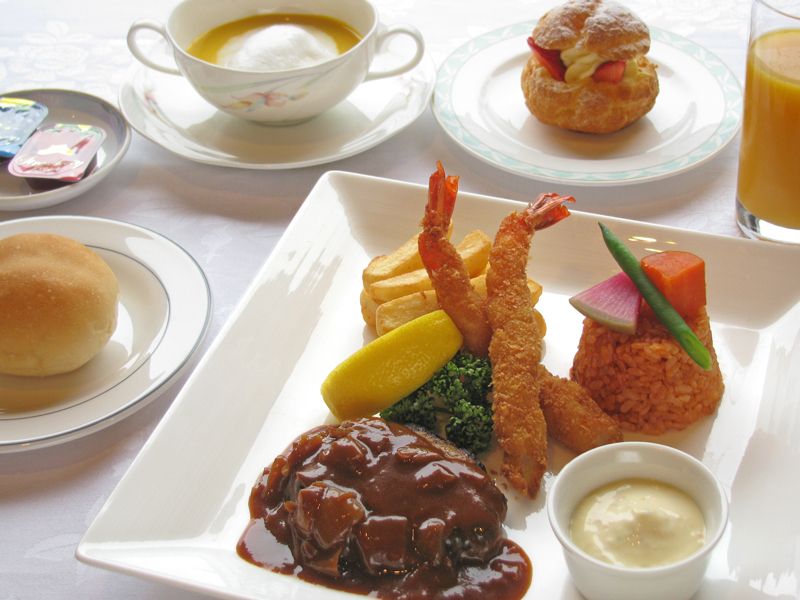 Child dishes ¥ 2,500 per person (reservation required)