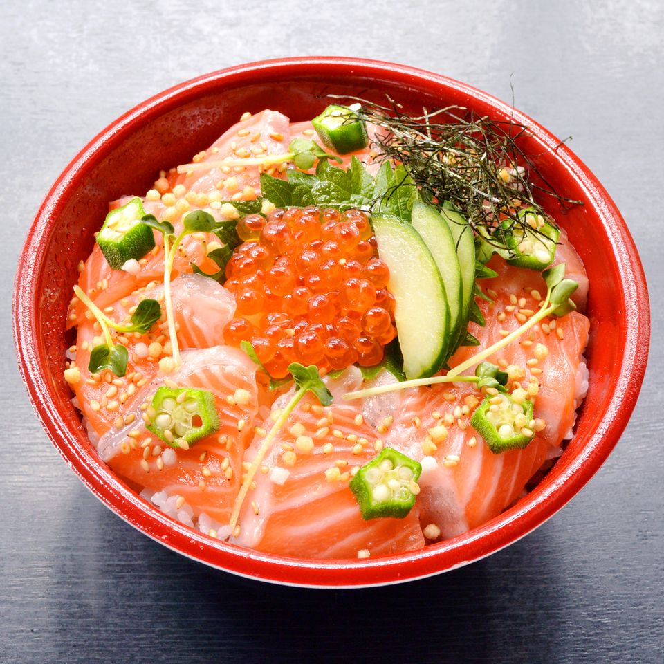 【テイクアウト】サーモンいくら丼