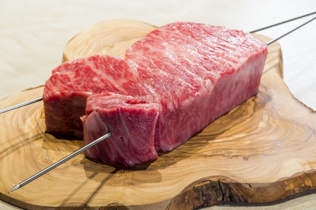 ＜GINZA KOKO炉フルコース料理＞￥24,200コース：神戸牛ランプ、イチボ 