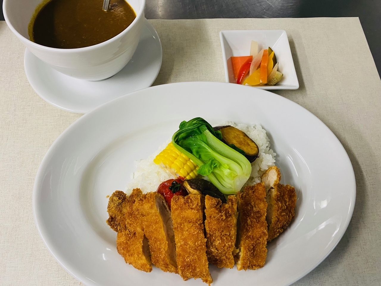 本日のカレーランチ（サラダ・コーヒーor紅茶付）