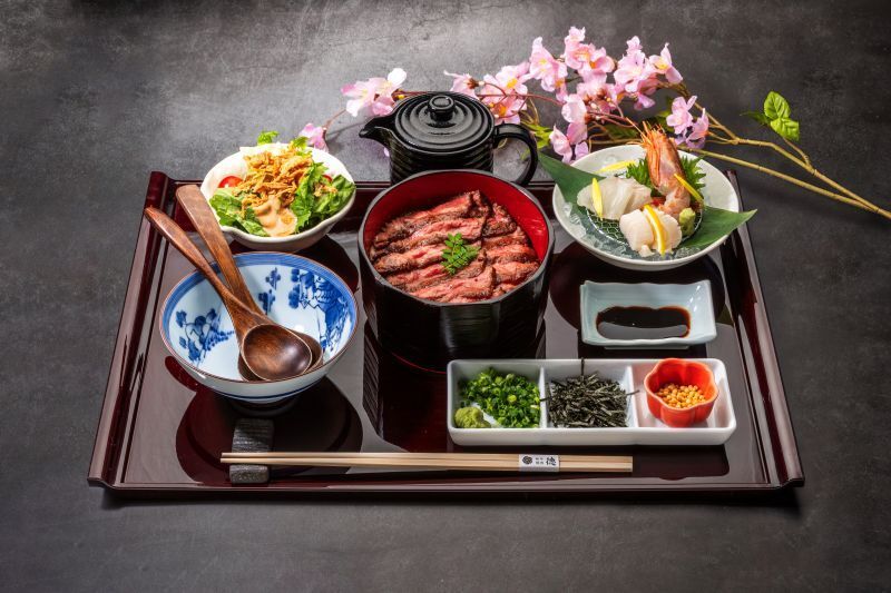 ランチ（新）　【黒毛和牛特選赤身肉】ひつまぶし御膳＋＜肉増しダブル＞