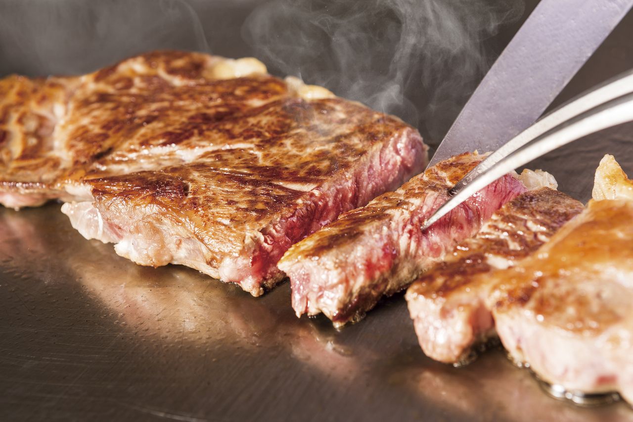 【秋桜A】 国産牛ロース肉の鉄板焼きコース