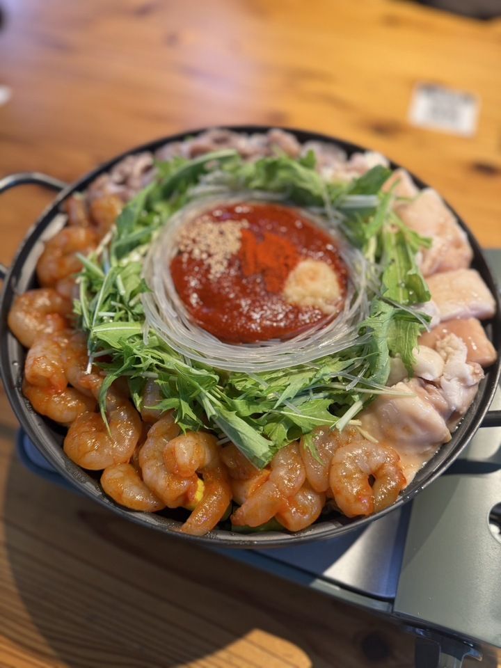 韓国釜山海鮮鍋『ナッコプセ』　4人前