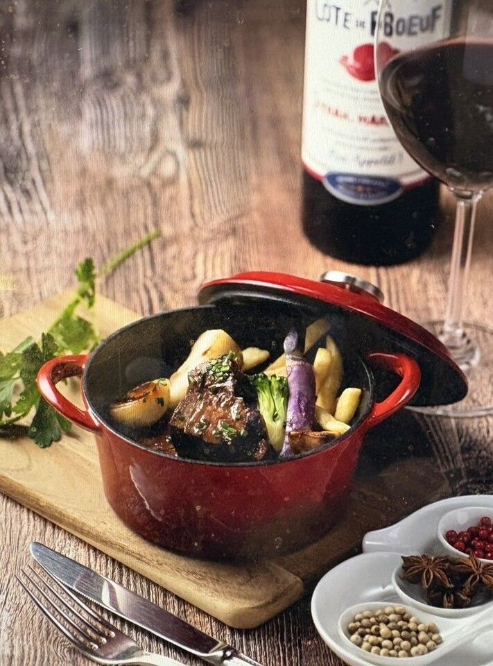 ROASTED BEEF MAINDISH & LUNCH BUFFET WITH SWEETS HOLIC BUFFET