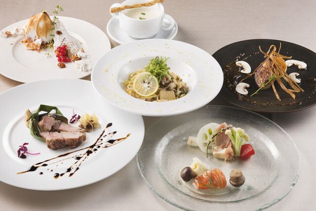 Chef’s Premium 〈全6品+PETIT FOUR、CAFE〉