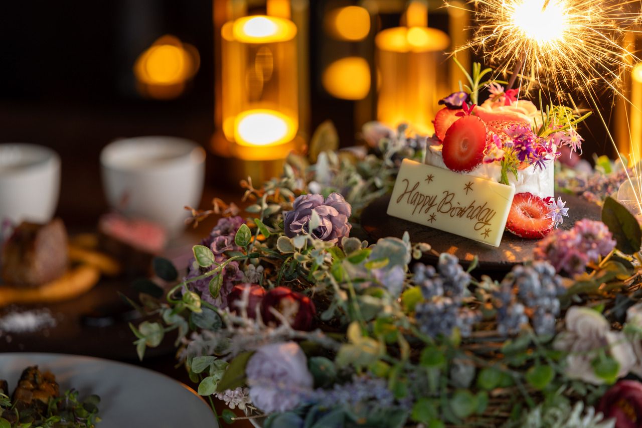 [Platinum Birthday Course] Scallop gratin & domestic Wagyu beef steak with flower wreath cake & sparkling wine toast A luxurious anniversary plan that is one rank above the rest