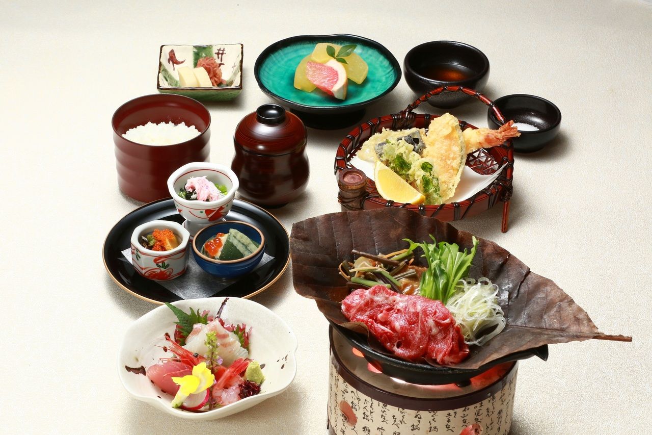 飛騨牛朴葉味噌焼御膳　