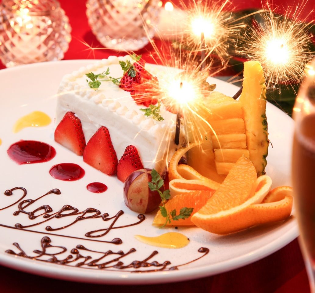 【休日限定Lunch】 豚ロース香草マリネのグリルなど全8皿【２ｈ飲み放題付き】　4000円(税込)