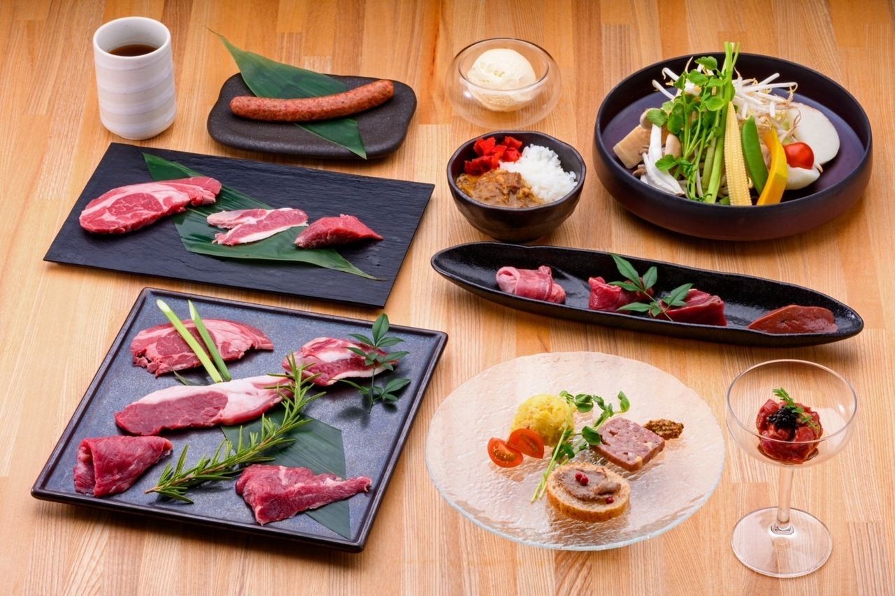 A full course of Hokkaido lamb and carefully selected imported lamb