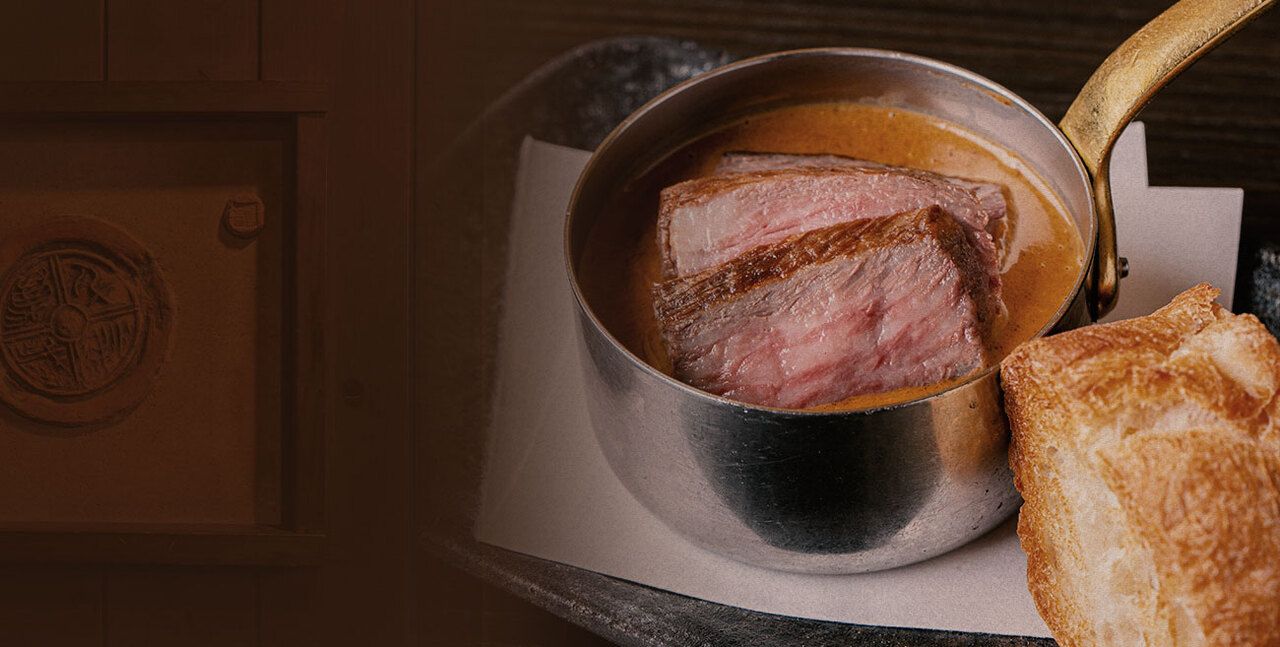 うしのほねシチューと旬の特選コース（席料込み）