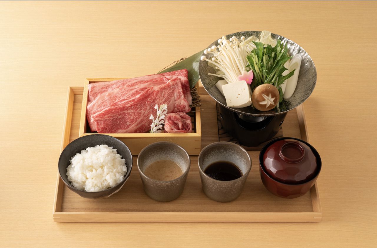 Wagyu beef shoulder loin shabu-shabu set meal 130g