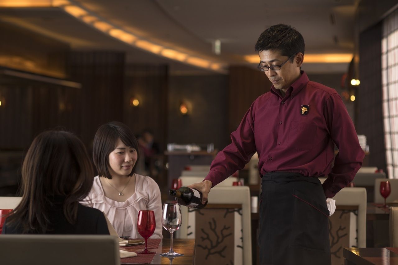 [晚餐] 葡萄酒搭配套餐 僅限平日菜單（餐桌座位）