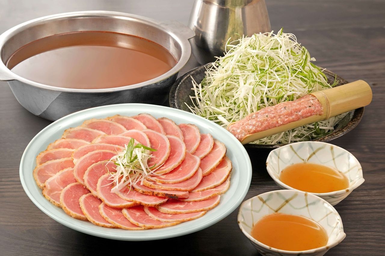 From chicken shabu to finishing zosui (7 items) — “Kagura Chicken Shabu-Shabu Course” ▶︎