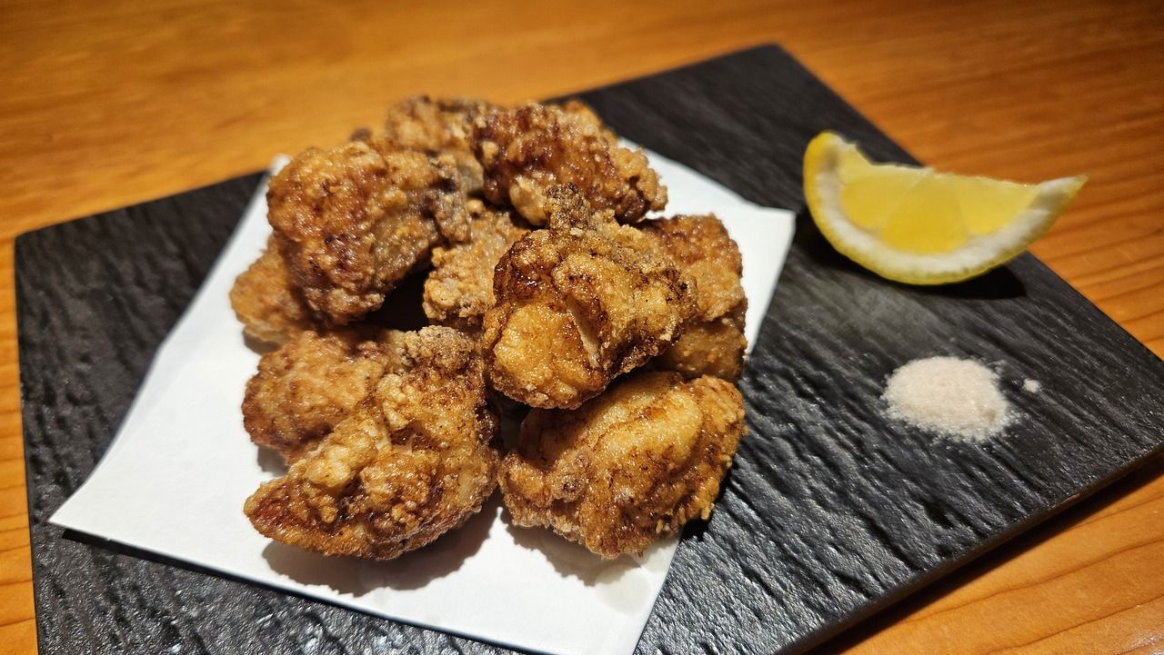 Fried puffer fish with sashimi