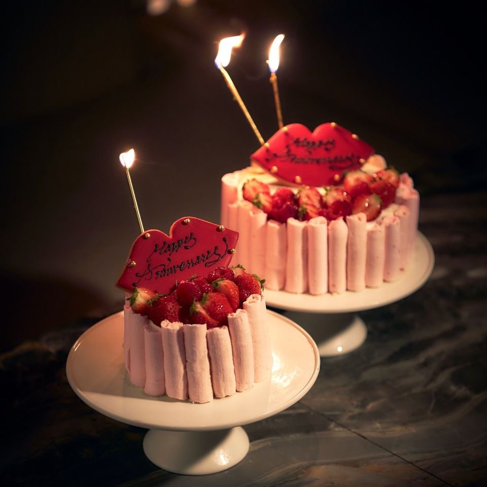 《new》【プレミアムリップケーキプラン】プレミアムリッププレートとシャルロットショートケーキ×スパークリングワイン×Share plan