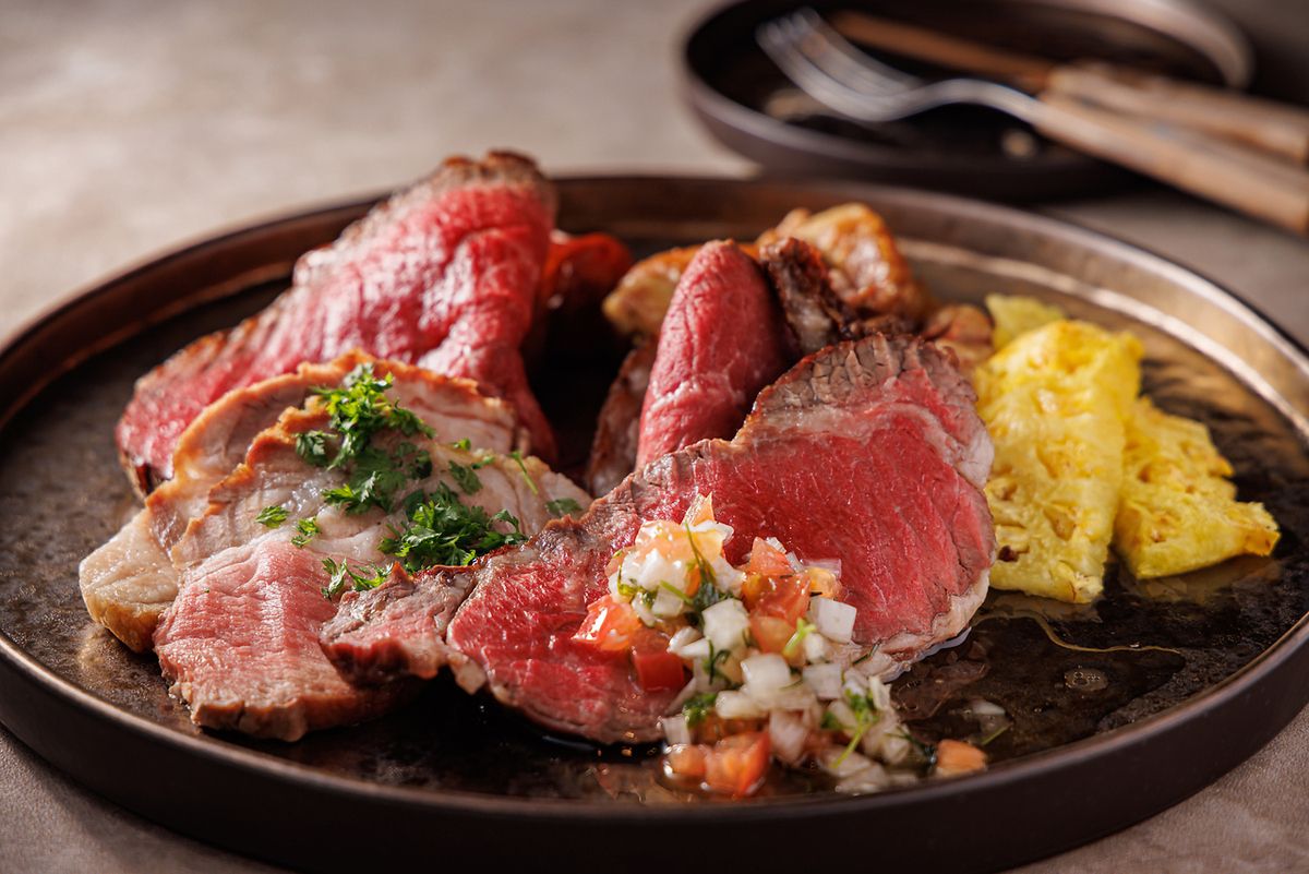 Enjoy all-you-can-eat: 13 varieties of churrasco, salad, homemade bread, and an assortment of handmade desserts.