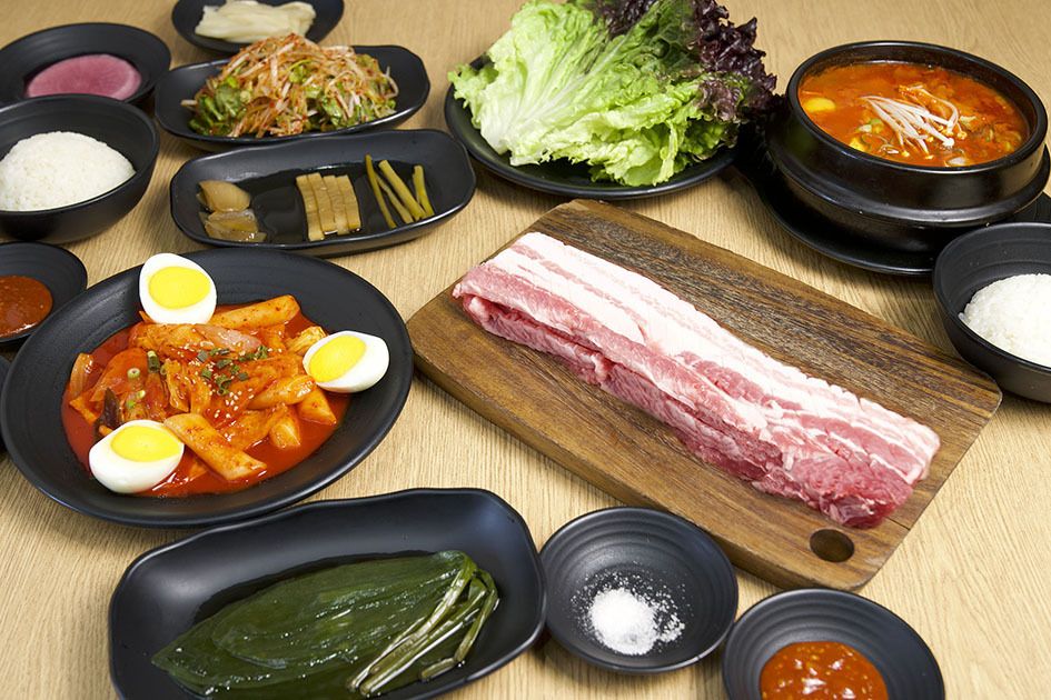 【Lunch Course】★ B set ★ Nakakabusog! Kasama ang pagpipilian ng Tteokbokki o Chijimi, at aged Samgyeopsal at iba pa