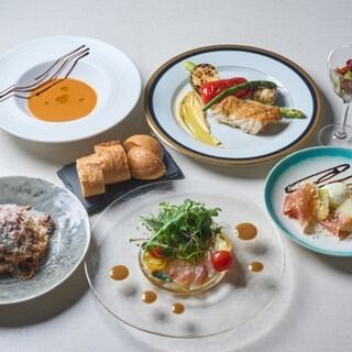 Omakase Course ◆ Amuse‑bouche, seasonal cold and warm hors d'oeuvres, and a main course served to your preference or at the chef’s discretion — From ¥6,000