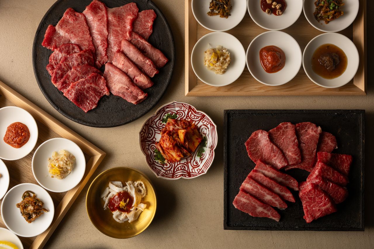 [Wine pairing included] Yakuzen (medicinal-herb) Yakiniku Course — Enjoy rare cuts from carefully selected heifer with a variety of yakuzen sauces