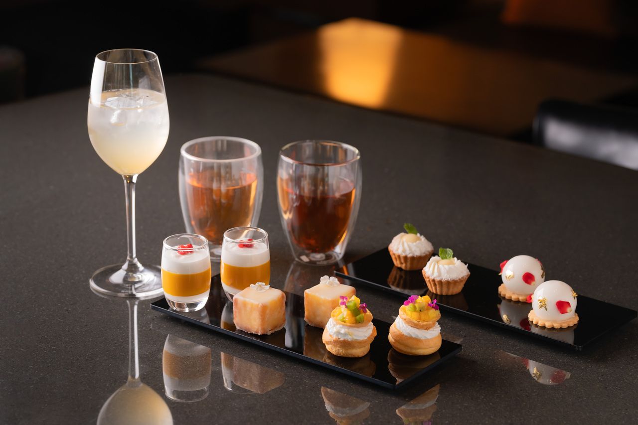 ＜weekend＞adee Seasonal Afternoon Tea & Live Music
