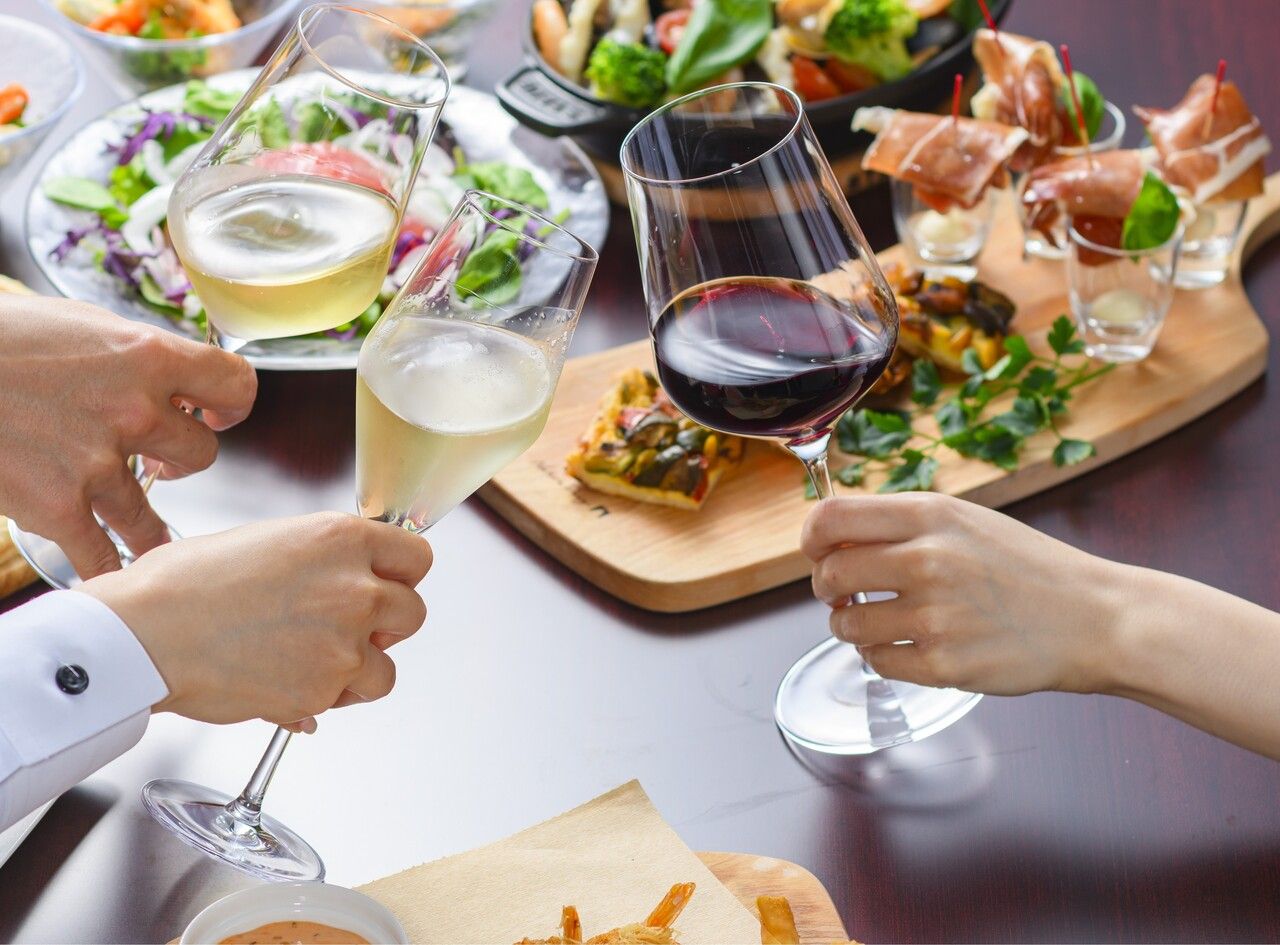 【忘新年会パーティプラン】　モデルナコース　　飲み放題付き