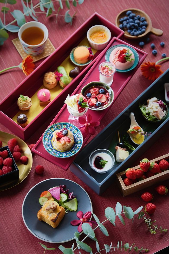 ［期間限定］クール ド ISHIKAWAアフタヌーンティーセット ＜雅（みやび）＞　 ～甘酸っぱいベリーと百万石の極み～ 1名様
