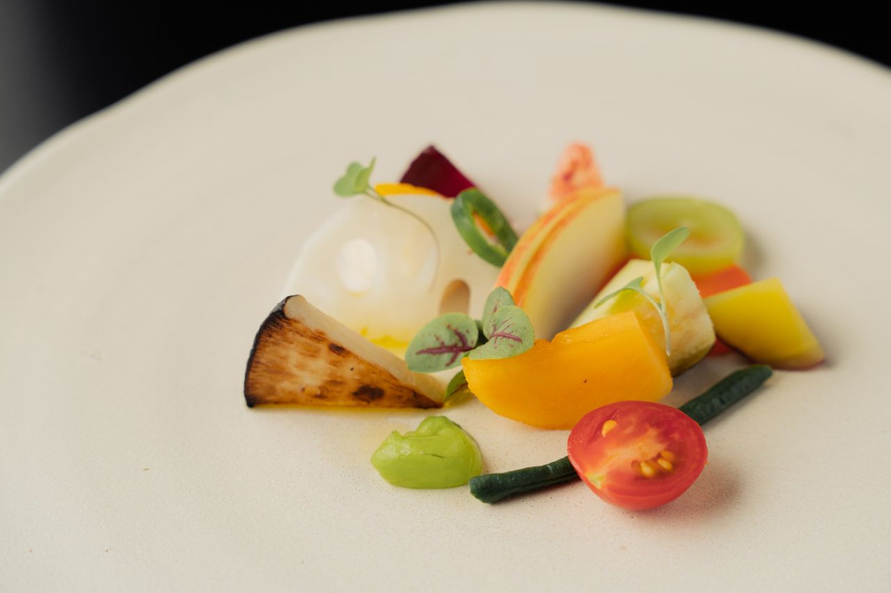 Menu déjeuner with a Glass of Sparkling Wine