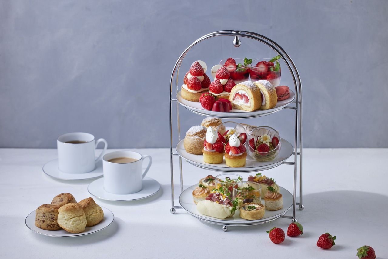 [After 4:30 PM / Window seat guaranteed] Strawberry Afternoon Tea (1/10 - 4/29)