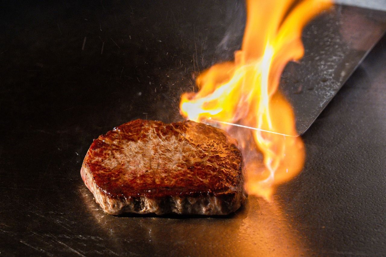 ステーキ ランチ〈県産黒毛和牛 フィレ80g〉