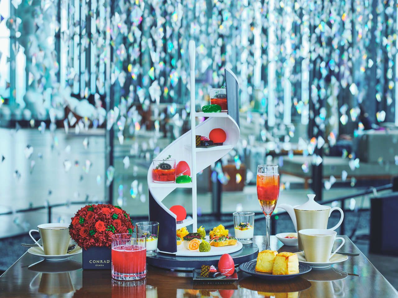 [Weekdays/WEB 21% OFF] Conrad Osaka x Nicolai Bergmann Flowers & Design "Blooms & Bites" Strawberry Afternoon Tea with Welcome Cocktail