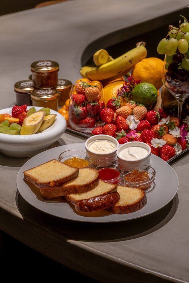 B通常コース＋オリジナルフルーツサンド＋プティ・フール(1月28日～柑橘とチョコレートのコース)