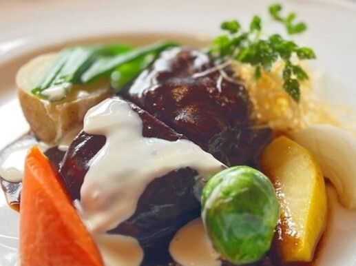 [Lunch] Enjoy a special beef stew made with selected A5 Wagyu beef and seasonal ingredients in this 7-course tasting course.