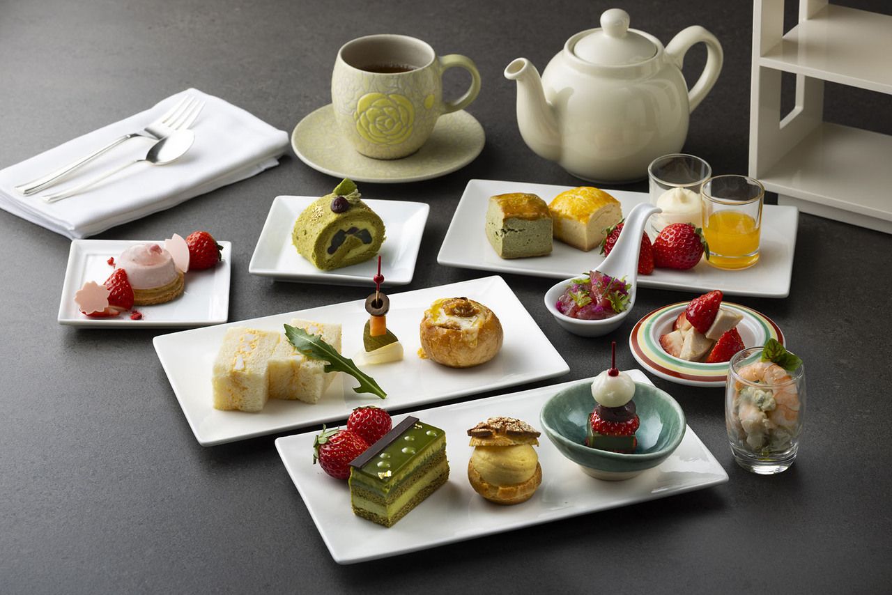 [Advance Payment Required] [Weekdays 11:30-13:30 Entry: Counter or Table Seating] Reservation for 1 person (Monday-Thursday only) Marunouchi Jikan Cherry Blossom and Matcha Afternoon Tea