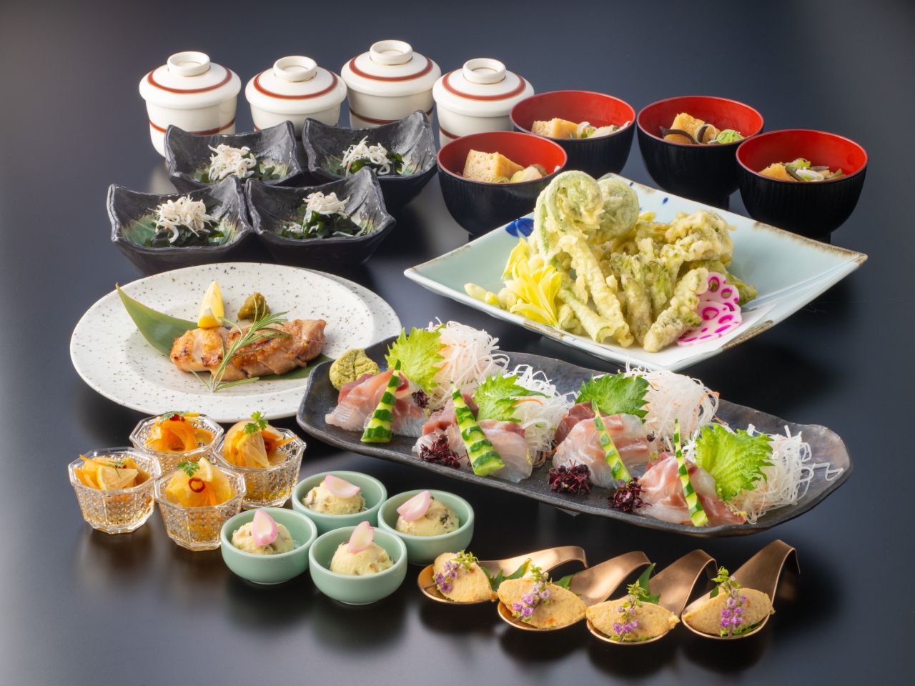 【青葉コース】春の味覚を堪能！桜鯛・山菜天婦羅＆森林鶏の炭火焼 120分飲放付 8品 6,600円(税込)