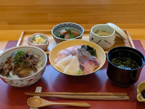 海士の小丼定食（海鮮丼・隠岐牛丼）