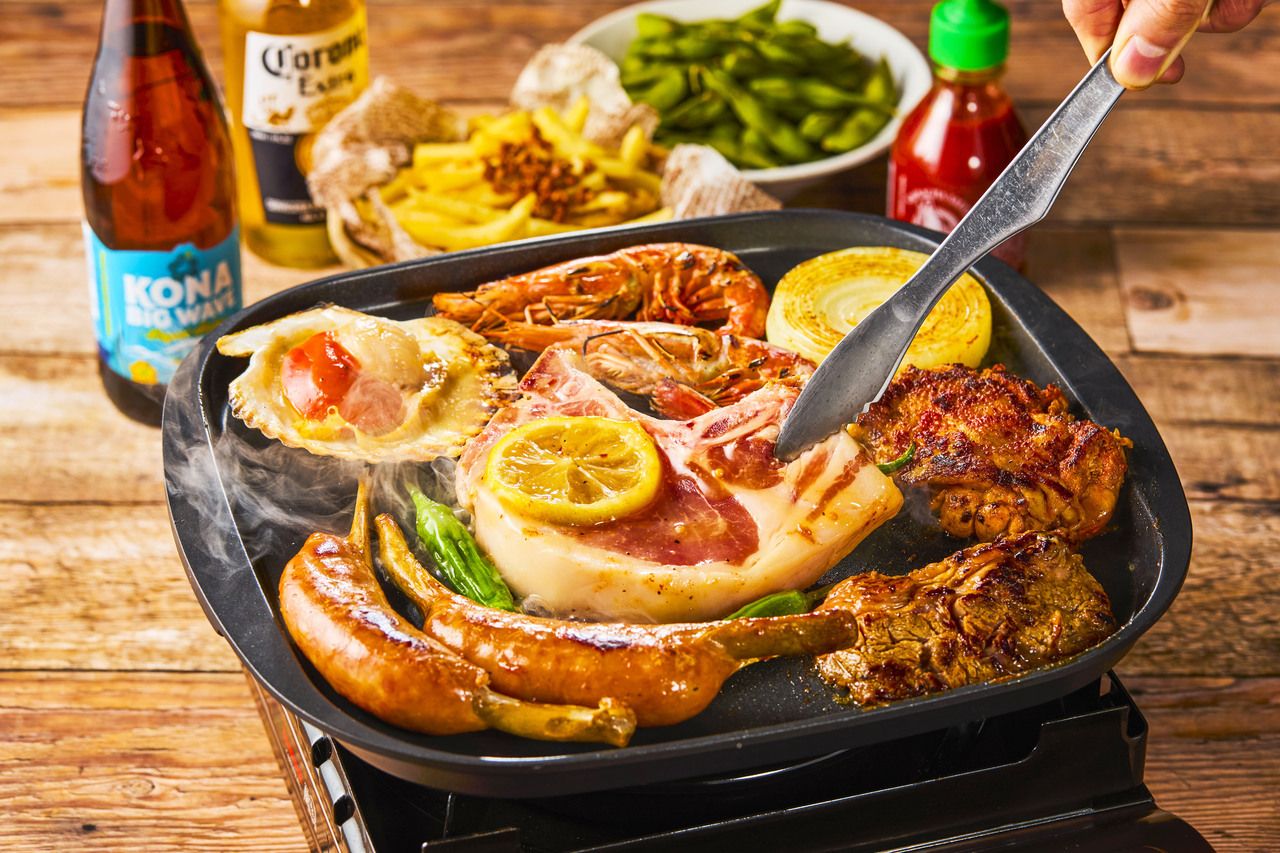 【開放的な屋上で楽しむ贅沢ビアガーデン】　プレミアムBBQプラン(厳選肉＆海鮮含む全12品)＋120分飲み放題付き