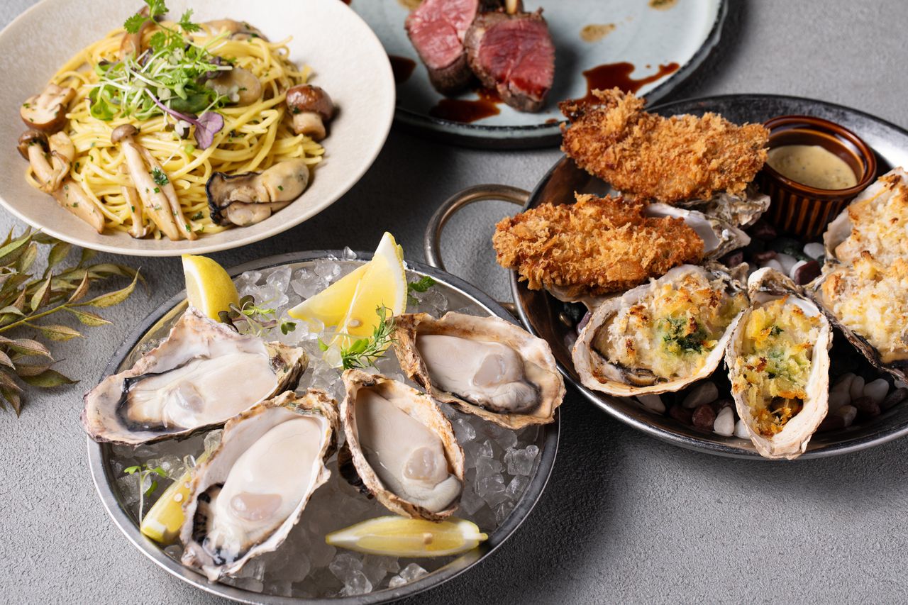 A full course meal to enjoy comparing raw oysters - Grilled seasonal vegetables and domestic roast beef, 10 dishes in total