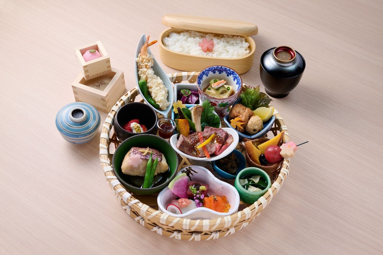 Bamboo basket lunch set